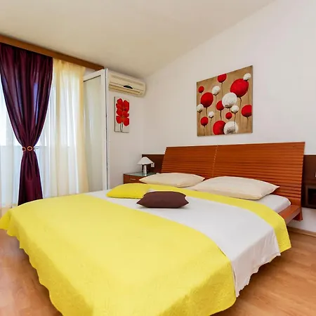 Luka Apartman