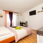 Luka Apartment