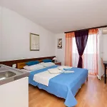 Luka Apartment *